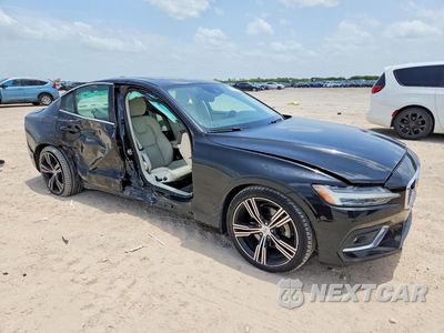 Czwarte zdjęcie samochodu z boku: 2019 VOLVO S60 T5 INSCRIPTION VIN:7JR102FL1KG003504 - miniatura