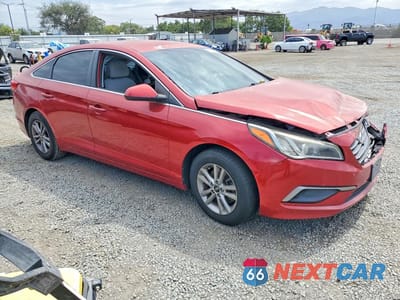 Czwarte zdjęcie samochodu z boku: 2017 HYUNDAI SONATA SE VIN:5NPE24AF5HH469044 - miniatura