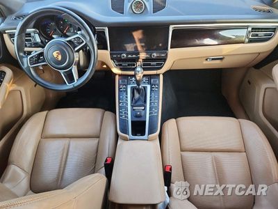 Zdjęcie 8 z 13 samochodu: 2020 PORSCHE MACAN VIN:WP1AA2A52LLB08919 - miniatura