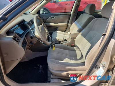 Zdjęcie 7 z 12 samochodu: 2000 TOYOTA CAMRY LE VIN:4T1BG22K3YU007670 - miniatura