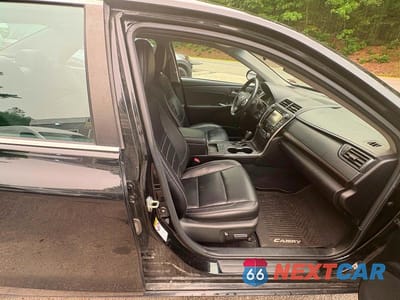 Piąte zdjęcie samochodu w środku: 2017 TOYOTA CAMRY XLE VIN:4T1BF1FK7HU694322 - miniatura