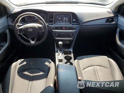 Zdjęcie 8 z 12 samochodu: 2019 HYUNDAI SONATA SE VIN:5NPE24AF3KH801604 - miniatura