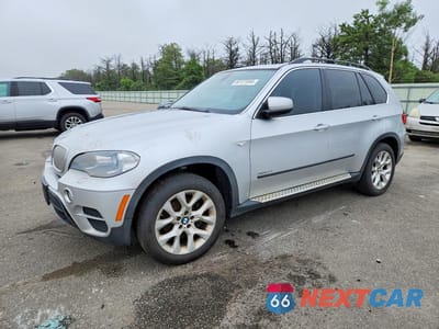 2013 BMW X5 XDRIVE35I 5UXZV4C52D0E08742 - główne zdjęcie licytacji z USA - miniatura