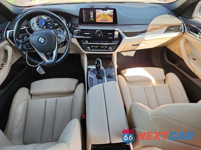 Zdjęcie 8 z 12 samochodu: 2019 BMW 530 XI VIN:WBAJA7C50KWW19891 - miniatura