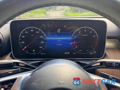 Zdjęcie 8 z 13 samochodu: 2023 MERCEDES-BENZ C 300 4MATIC VIN:W1KAF4HB3PR133203 - miniatura