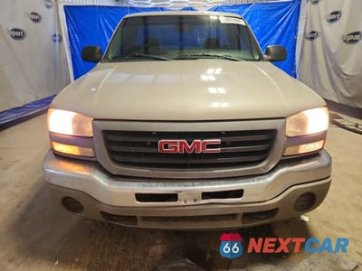 Piąte zdjęcie samochodu w środku: 2007 GMC NEW SIERRA C1500 CLASSIC VIN:1GTEC14X77Z132544 - miniatura