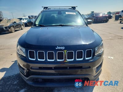 Piąte zdjęcie samochodu w środku: 2021 JEEP COMPASS SPORT VIN:3C4NJCAB0MT570917 - miniatura