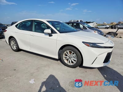 Czwarte zdjęcie samochodu z boku: 2026 TOYOTA CAMRY HYBRID LE VIN:4T1DAACK3TU662486 - miniatura