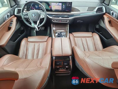Zdjęcie 8 z 13 samochodu: 2025 BMW X5 XDRIVE50E VIN:5UX43EU06S9X96024 - miniatura