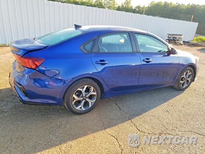 Trzecie zdjęcie samochodu z tyłu: 2020 KIA FORTE LXS VIN:3KPF24AD1LE244300 - miniatura