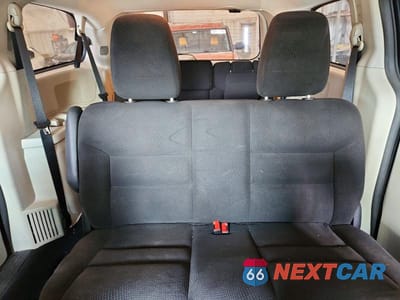Zdjęcie 10 z 13 samochodu: 2014 DODGE GRAND CARAVAN SE VIN:2C4RDGBG8ER278303 - miniatura