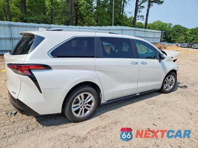 Trzecie zdjęcie samochodu z tyłu: 2025 TOYOTA SIENNA LIMITED 7-PASSENGER VIN:5TDZSKFC4SS156637 - miniatura