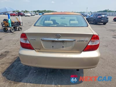 Zdjęcie 6 z 12 samochodu: 2003 TOYOTA CAMRY LE VIN:4T1BE32K83U155026 - miniatura
