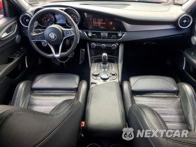Zdjęcie 8 z 12 samochodu: 2018 ALFA ROMEO GIULIA TI Q4 VIN:ZARFAEEN4J7599444 - miniatura