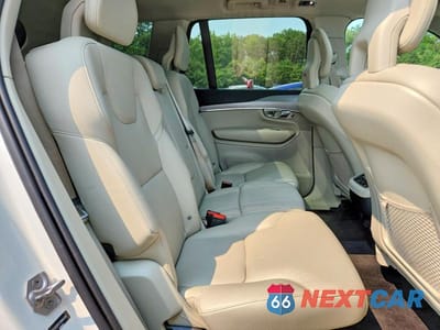 Zdjęcie 11 z 13 samochodu: 2022 VOLVO XC90 T5 MOMENTUM VIN:YV4102PK7N1804348 - miniatura