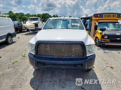 Piąte zdjęcie samochodu w środku: 2018 RAM 3500 VIN:3C7WRTCJ2JG331667 - miniatura