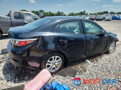 Trzecie zdjęcie samochodu z tyłu: 2017 TOYOTA YARIS IA BASE VIN:3MYDLBYV0HY167336 - miniatura