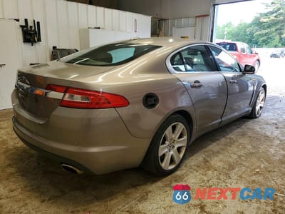 Trzecie zdjęcie samochodu z tyłu: 2010 JAGUAR XF LUXURY VIN:SAJWA0FA6AHR59060 - miniatura