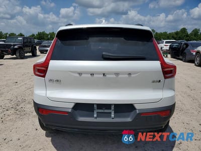 Zdjęcie 6 z 13 samochodu: 2023 VOLVO XC40 ULTIMATE VIN:YV4L12UX2P2977293 - miniatura