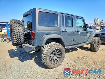 Trzecie zdjęcie samochodu z tyłu: 2016 JEEP WRANGLER UNLIMITED SPORT VIN:1C4BJWDG8GL318909 - miniatura
