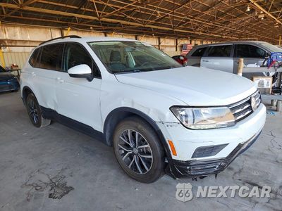 Czwarte zdjęcie samochodu z boku: 2021 VOLKSWAGEN TIGUAN S VIN:3VV1B7AX4MM074450 - miniatura