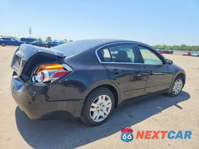 Trzecie zdjęcie samochodu z tyłu: 2010 NISSAN ALTIMA 2.5 VIN:1N4AL2AP1AC173731 - miniatura