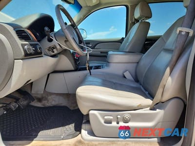 Zdjęcie 7 z 13 samochodu: 2007 CHEVROLET SUBURBAN VIN:1GNFK16377J181153 - miniatura