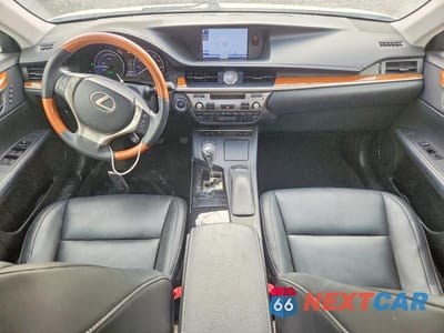 Zdjęcie 8 z 12 samochodu: 2013 LEXUS ES 300H VIN:JTHBW1GG2D2010134 - miniatura