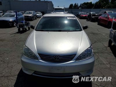 Piąte zdjęcie samochodu w środku: 2005 TOYOTA CAMRY VIN:4T1BE32K35U037131 - miniatura
