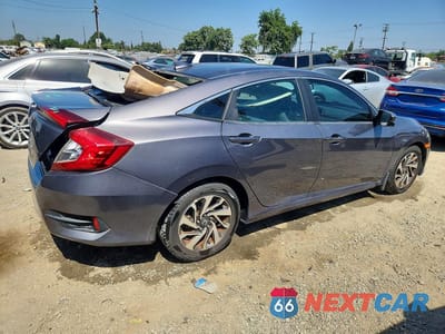 Trzecie zdjęcie samochodu z tyłu: 2017 HONDA CIVIC EX VIN:2HGFC2F70HH503506 - miniatura