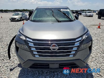 Piąte zdjęcie samochodu w środku: 2026 NISSAN ROGUE SV VIN:5N1BT3BA7TC671574 - miniatura