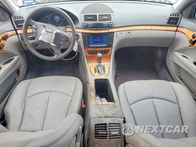 Zdjęcie 8 z 13 samochodu: 2007 MERCEDES-BENZ E 350 VIN:WDBUF56X27B034200 - miniatura