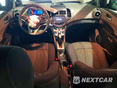 Zdjęcie 8 z 12 samochodu: 2015 CHEVROLET SONIC LT VIN:1G1JC5SHXF4174938 - miniatura