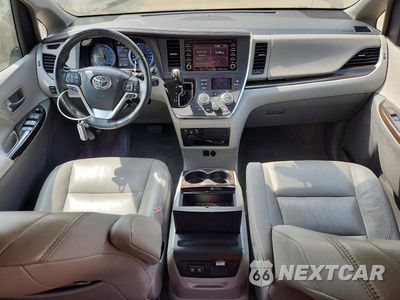 Zdjęcie 8 z 13 samochodu: 2018 TOYOTA SIENNA XLE PREMIUM 7-PASSENGER VIN:5TDDZ3DC4JS189702 - miniatura