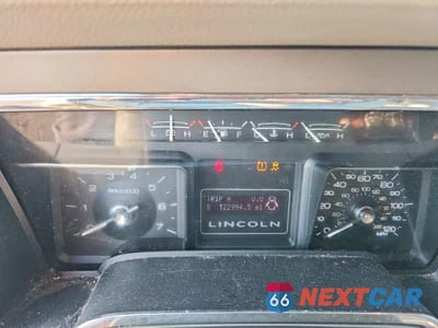 Zdjęcie 9 z 14 samochodu: 2011 LINCOLN NAVIGATOR L VIN:5LMJJ3J50BEJ09120 - miniatura