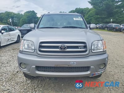 Piąte zdjęcie samochodu w środku: 2004 TOYOTA SEQUOIA LIMITED VIN:5TDBT48A54S227790 - miniatura