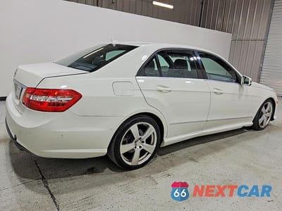 Trzecie zdjęcie samochodu z tyłu: 2011 MERCEDES-BENZ E 350 VIN:WDDHF5GB5BA505136 - miniatura