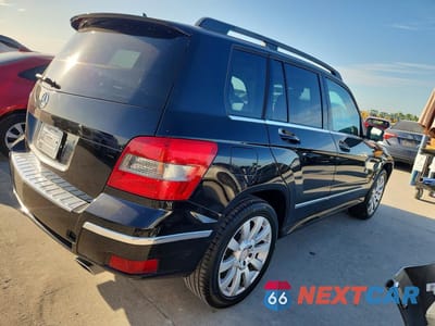 Trzecie zdjęcie samochodu z tyłu: 2012 MERCEDES-BENZ GLK 350 VIN:WDCGG5GB0CF769866 - miniatura