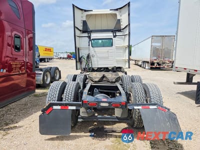 Zdjęcie 6 z 12 samochodu: 2022 VOLVO VN VNL VIN:4V4NC9EH8NN289532 - miniatura