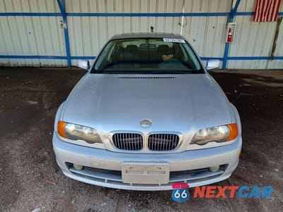 Piąte zdjęcie samochodu w środku: 2001 BMW 325 CI VIN:WBABN33421JW49639 - miniatura