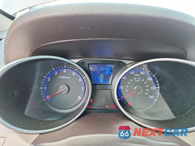 Zdjęcie 9 z 13 samochodu: 2014 HYUNDAI TUCSON GLS VIN:KM8JT3AFXEU850357 - miniatura