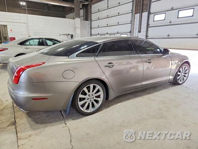 Trzecie zdjęcie samochodu z tyłu: 2011 JAGUAR XJL VIN:SAJWA2GB4BLV06749 - miniatura