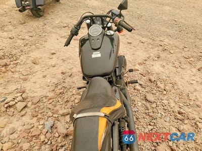 Zdjęcie 6 z 8 samochodu: 2014 HONDA VT750 C2B VIN:JH2RC5374EK400697 - miniatura