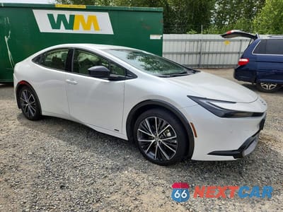 Czwarte zdjęcie samochodu z boku: 2023 TOYOTA PRIUS XLE VIN:JTDADABU6P3003850 - miniatura