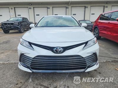 Piąte zdjęcie samochodu w środku: 2021 TOYOTA CAMRY XLE VIN:4T1F11AK1MU601487 - miniatura