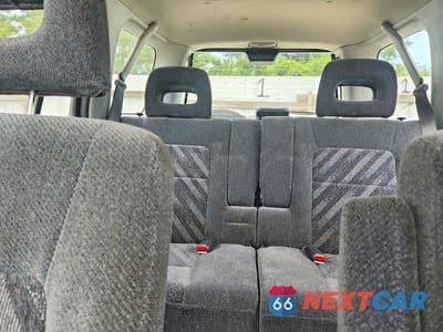 Zdjęcie 10 z 13 samochodu: 2000 HONDA CR-V LX VIN:JHLRD2844YC006394 - miniatura