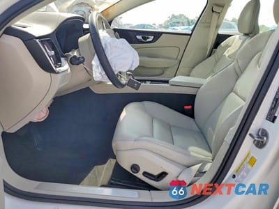 Zdjęcie 7 z 12 samochodu: 2025 VOLVO S60 CORE VIN:7JRL12FJ5SG369129 - miniatura