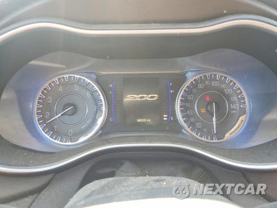 Zdjęcie 9 z 12 samochodu: 2016 CHRYSLER 200 LIMITED VIN:1C3CCCAB8GN124654 - miniatura