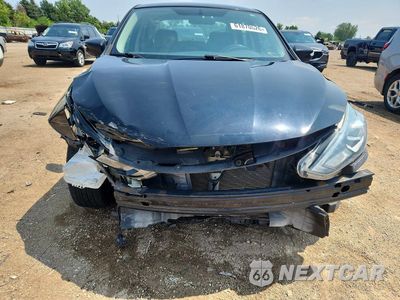 Piąte zdjęcie samochodu w środku: 2017 NISSAN SENTRA SR VIN:3N1AB7AP7HY221702 - miniatura