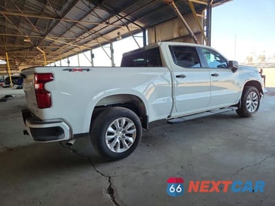 Trzecie zdjęcie samochodu z tyłu: 2026 CHEVROLET SILVERADO K1500 CUSTOM VIN:1GCPKBEK6TZ109741 - miniatura